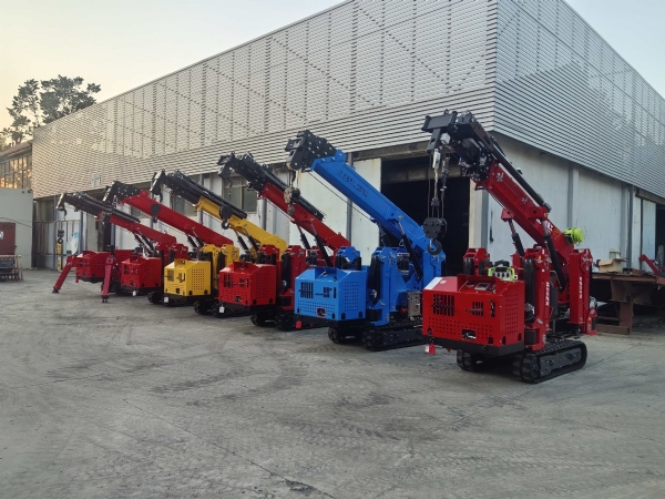 鋰電蜘蛛吊車得工作原理、優(yōu)勢以及應(yīng)用場景